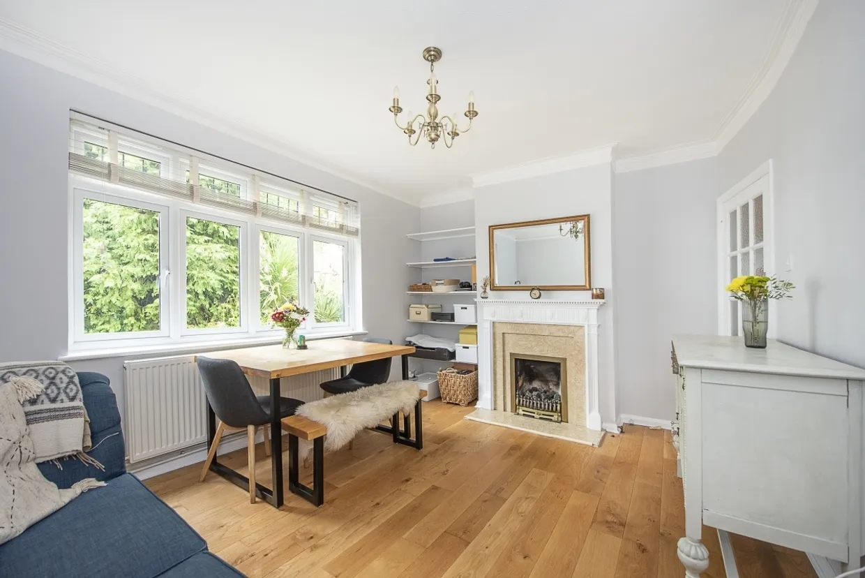 Queens Road Teddington TW11 photo 2
