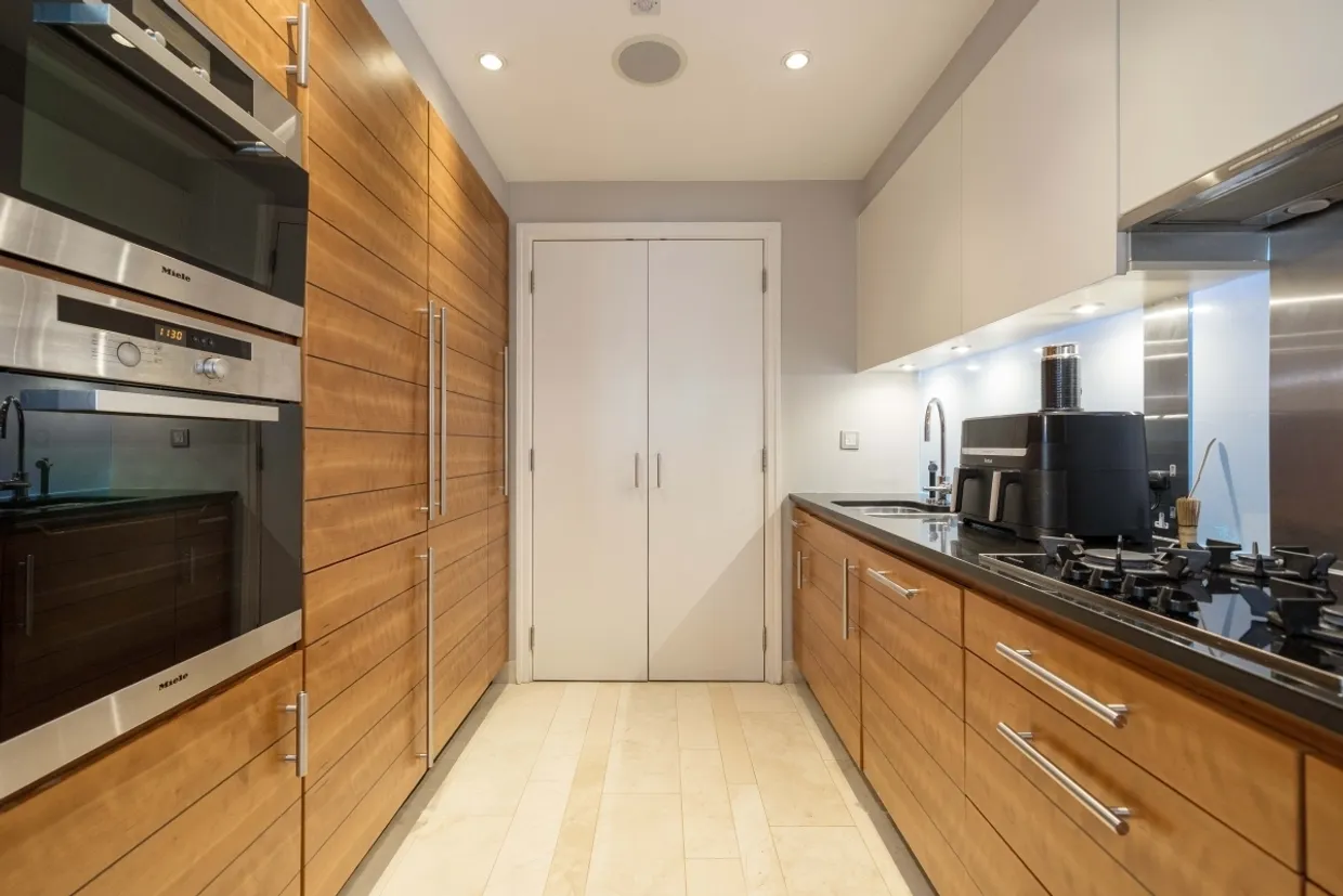 Lancelot Place Knightsbridge SW7 photo 14
