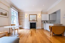 Brompton Square Knightsbridge SW3 photo 3