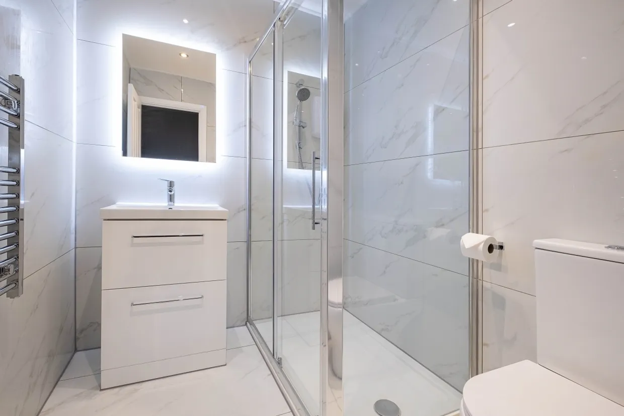Vine Place, Hounslow, TW3 photo 3