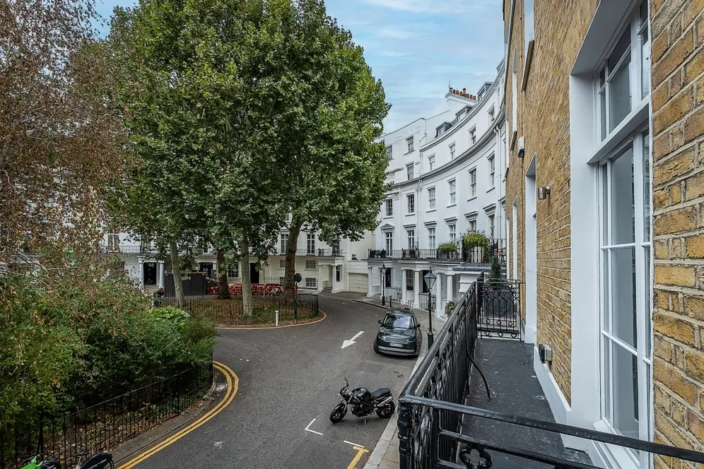 Brompton Square Knightsbridge SW3 photo 8
