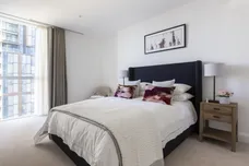 32 Harbour Way Canary Wharf E14 photo 3