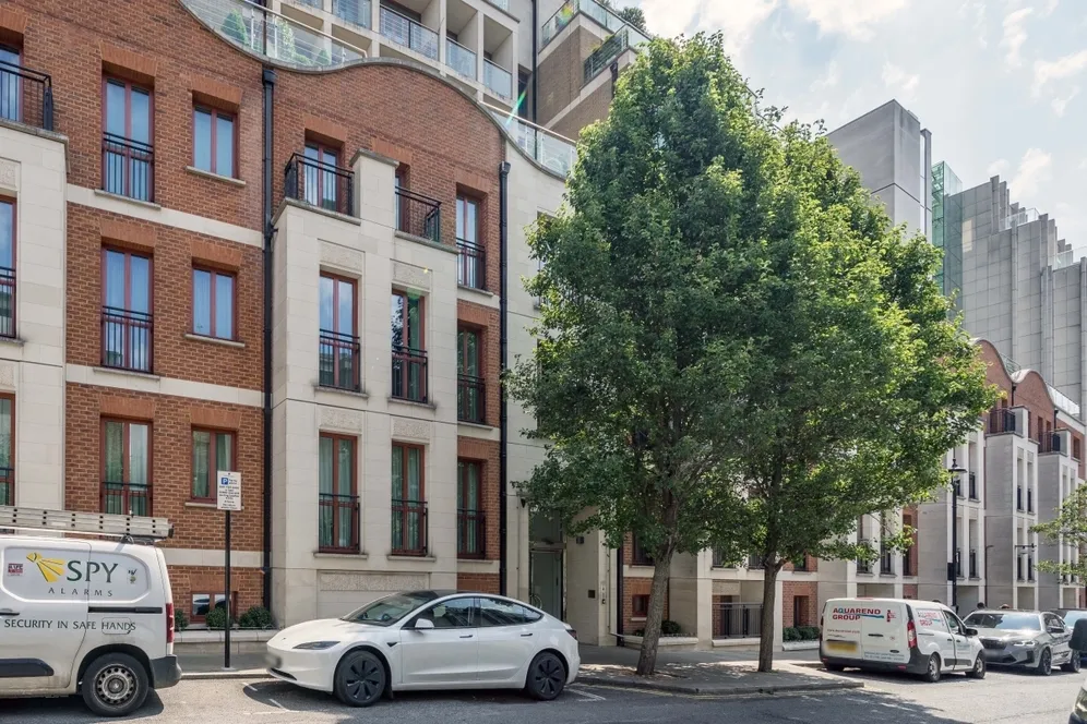 Lancelot Place Knightsbridge SW7 photo 24
