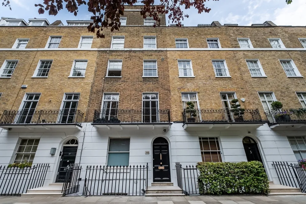 Brompton Square Knightsbridge SW3 photo 15