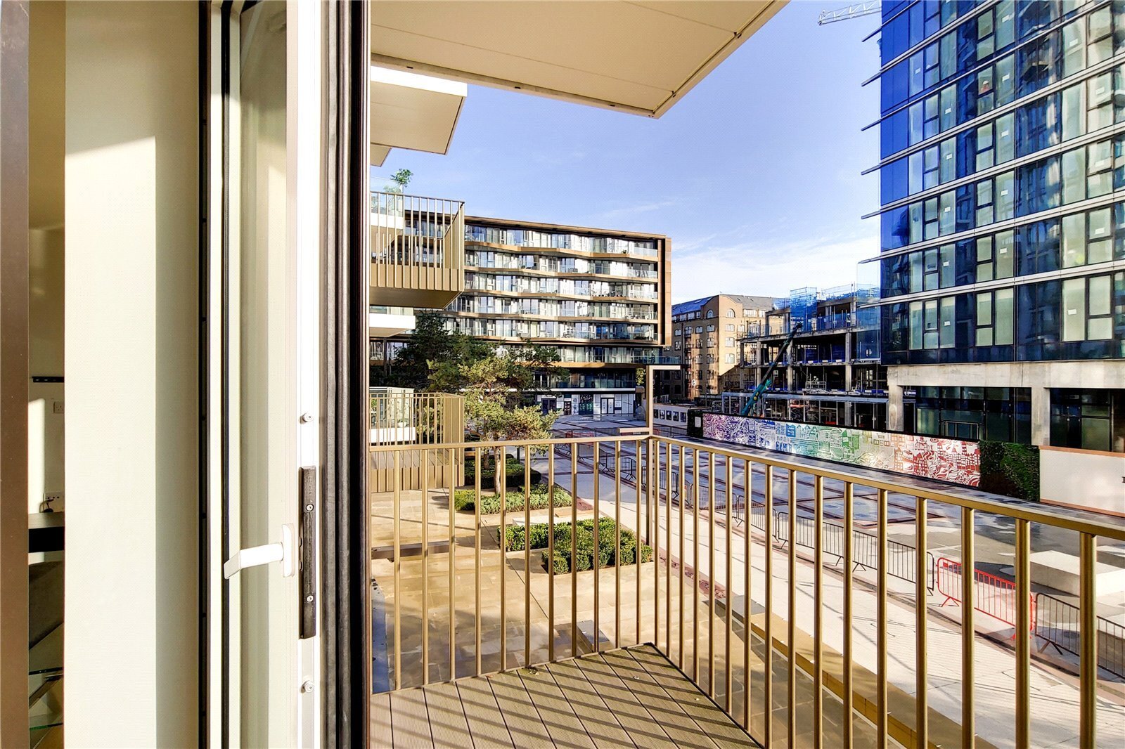 Ariel House, London Dock, Wapping, E1W Image 7