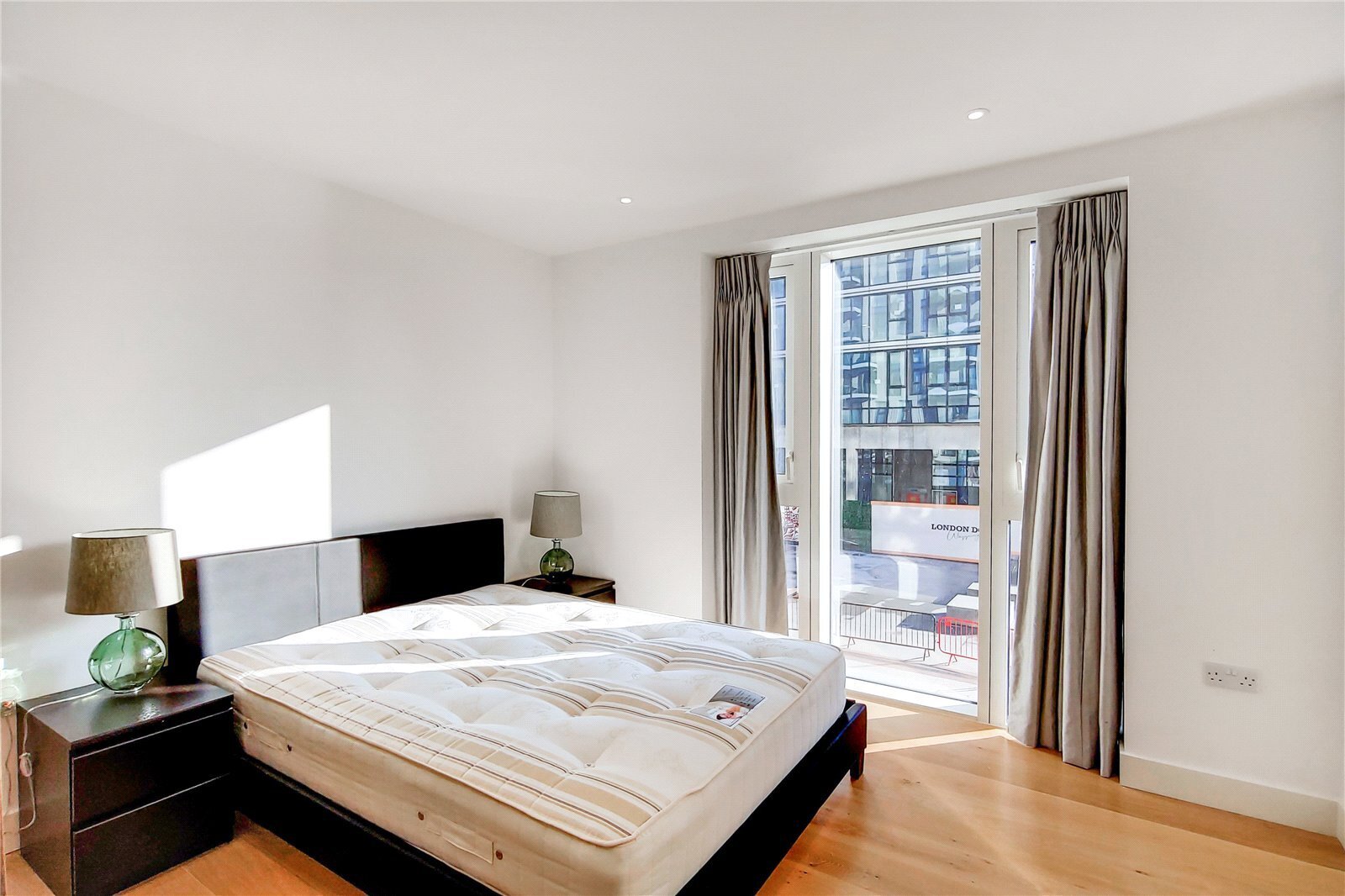 Ariel House, London Dock, Wapping, E1W Image 8
