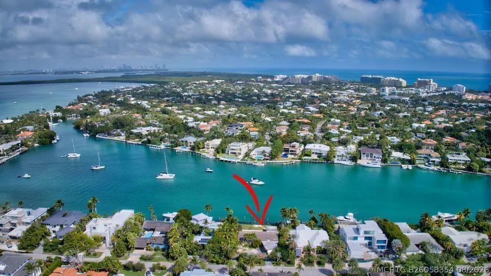 631 N Mashta Dr, Key Biscayne, FL 33149