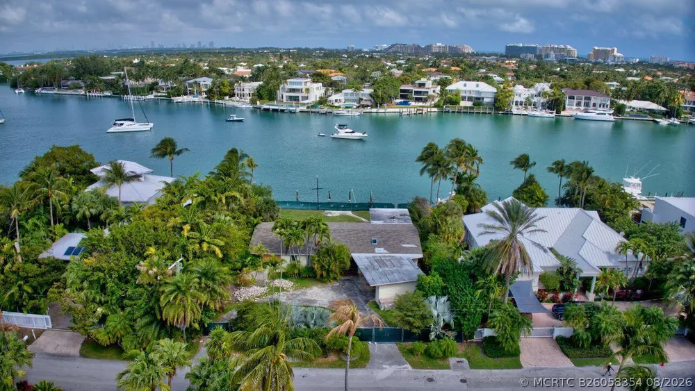 631 N Mashta Dr, Key Biscayne, FL 33149