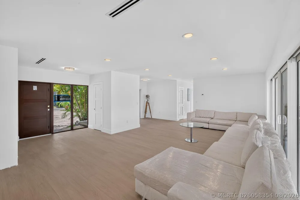 631 N Mashta Dr, Key Biscayne, FL 33149