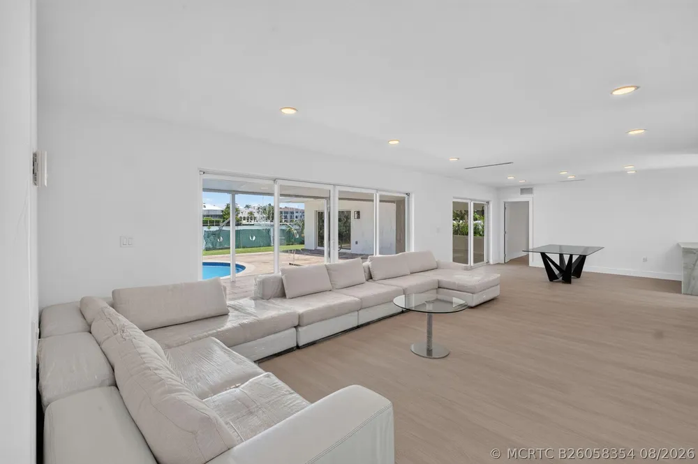 631 N Mashta Dr, Key Biscayne, FL 33149
