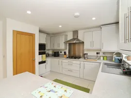 Brynteg Green, Beddau, Pontypridd thumb 3