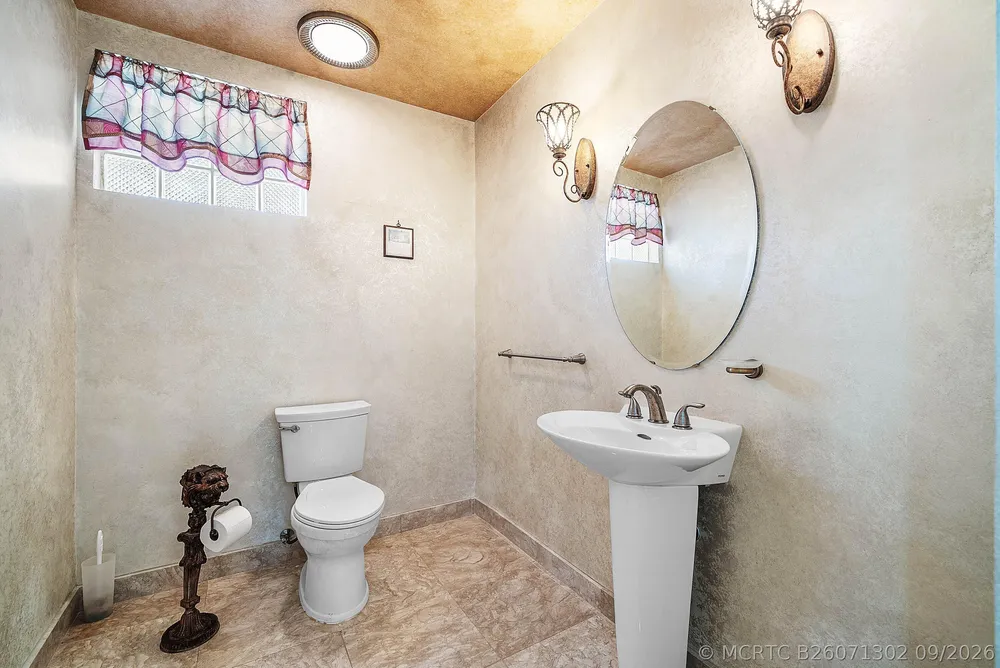 17595 Bocaire Pl, Boca Raton, FL 33487