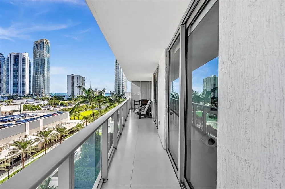 300 Sunny Isles Blvd, Sunny Isles Beach, FL 33160