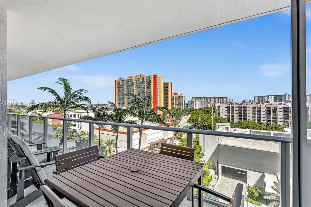 300 Sunny Isles Blvd, Sunny Isles Beach, FL 33160
