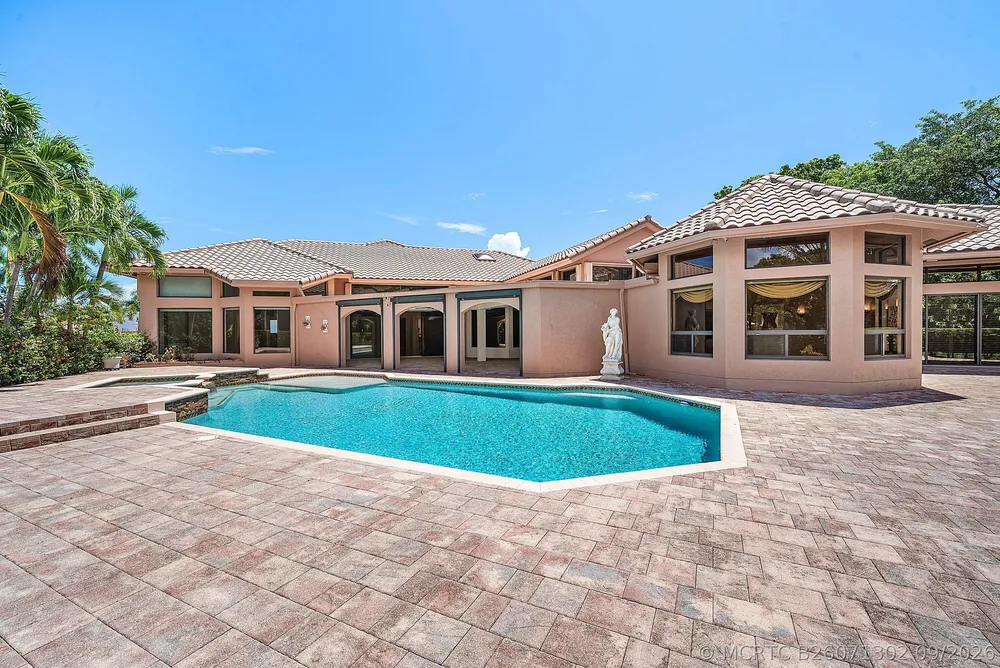 17595 Bocaire Pl, Boca Raton, FL 33487