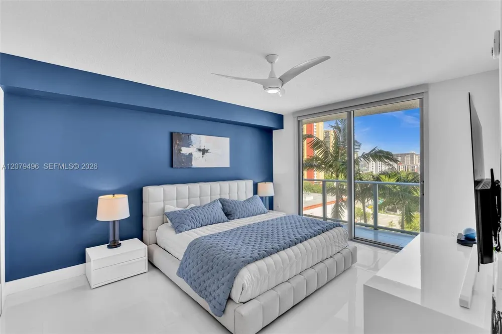 300 Sunny Isles Blvd, Sunny Isles Beach, FL 33160