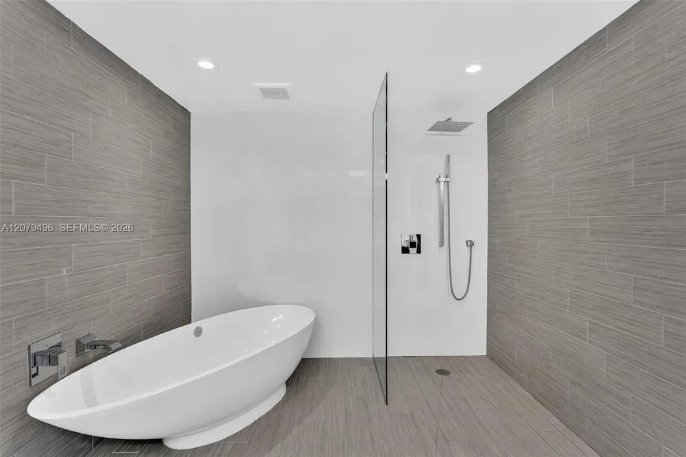 300 Sunny Isles Blvd, Sunny Isles Beach, FL 33160