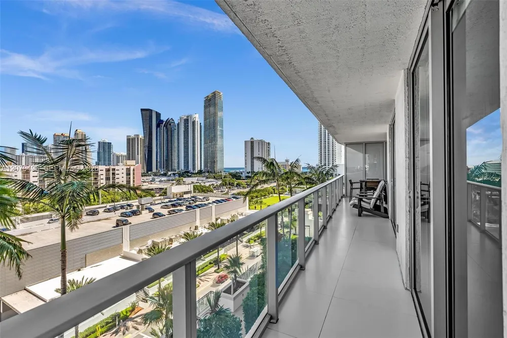 300 Sunny Isles Blvd, Sunny Isles Beach, FL 33160