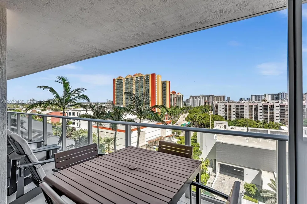 300 Sunny Isles Blvd, Sunny Isles Beach, FL 33160