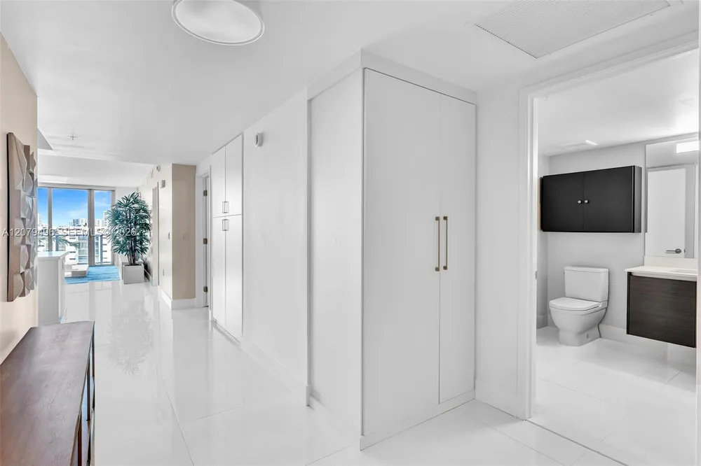300 Sunny Isles Blvd, Sunny Isles Beach, FL 33160