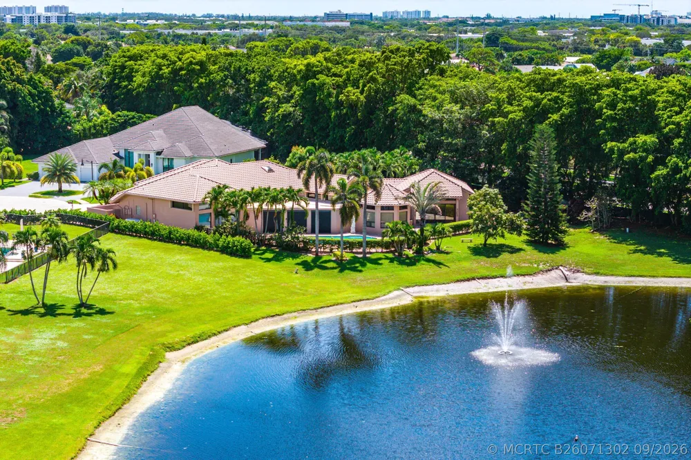 17595 Bocaire Pl, Boca Raton, FL 33487