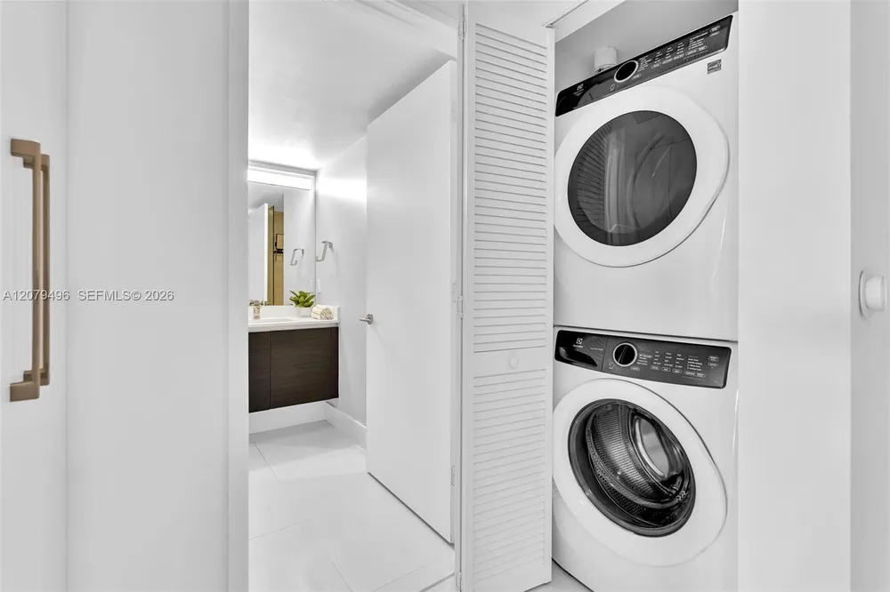 300 Sunny Isles Blvd, Sunny Isles Beach, FL 33160