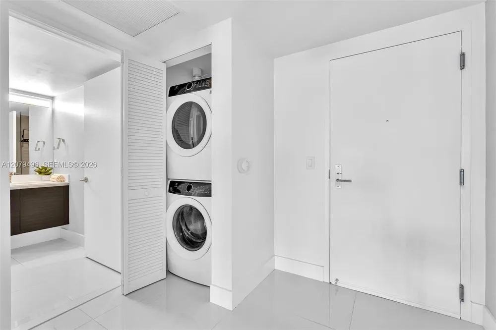 300 Sunny Isles Blvd, Sunny Isles Beach, FL 33160