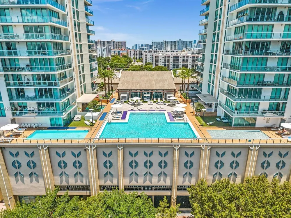 300 Sunny Isles Blvd, Sunny Isles Beach, FL 33160