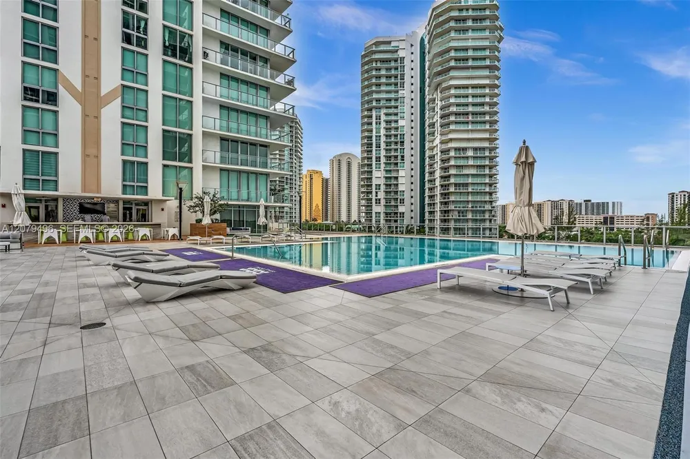 300 Sunny Isles Blvd, Sunny Isles Beach, FL 33160