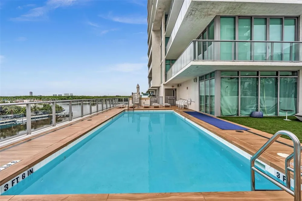 300 Sunny Isles Blvd, Sunny Isles Beach, FL 33160