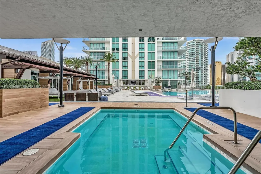 300 Sunny Isles Blvd, Sunny Isles Beach, FL 33160