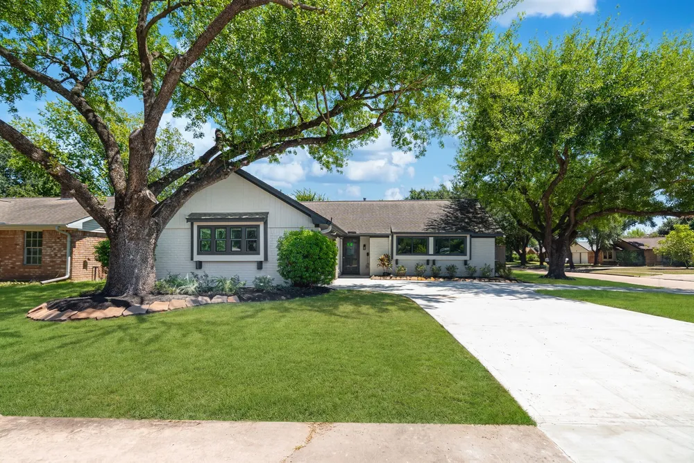 5302 Arbor Vitae Dr, Houston, TX 77092
