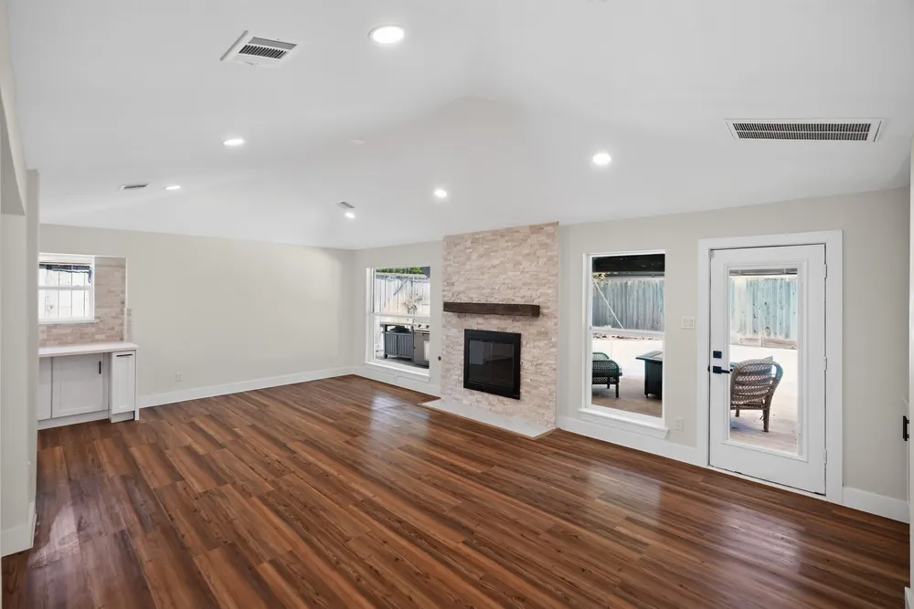 5302 Arbor Vitae Dr, Houston, TX 77092