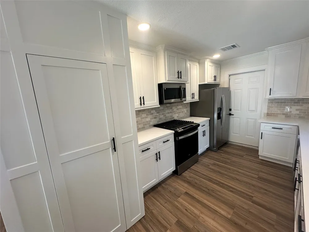 5302 Arbor Vitae Dr, Houston, TX 77092
