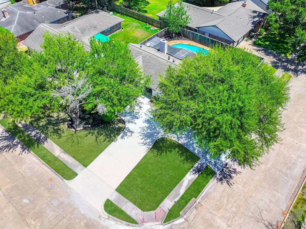 5302 Arbor Vitae Dr, Houston, TX 77092