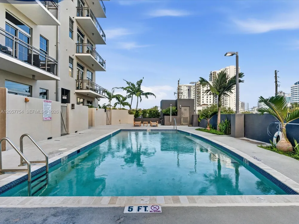 410 NW 1st Ave, Fort Lauderdale, FL 33301