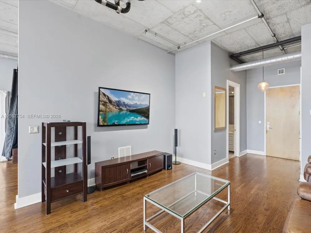 410 NW 1st Ave, Fort Lauderdale, FL 33301