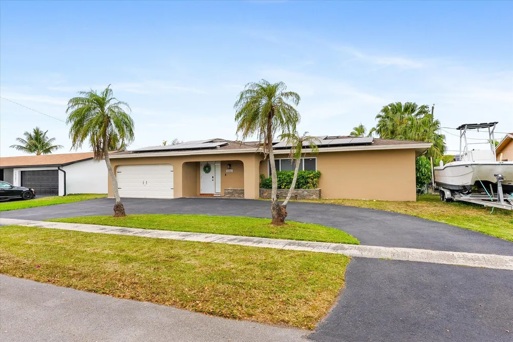 10661 NW 27th Ct, Sunrise, FL 33322
