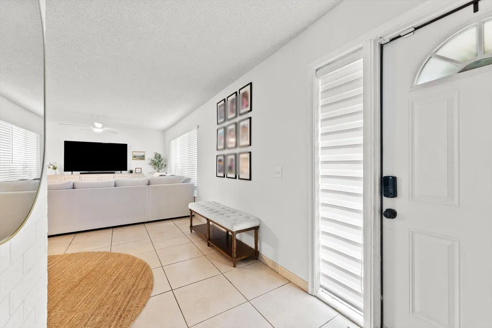 10661 NW 27th Ct, Sunrise, FL 33322