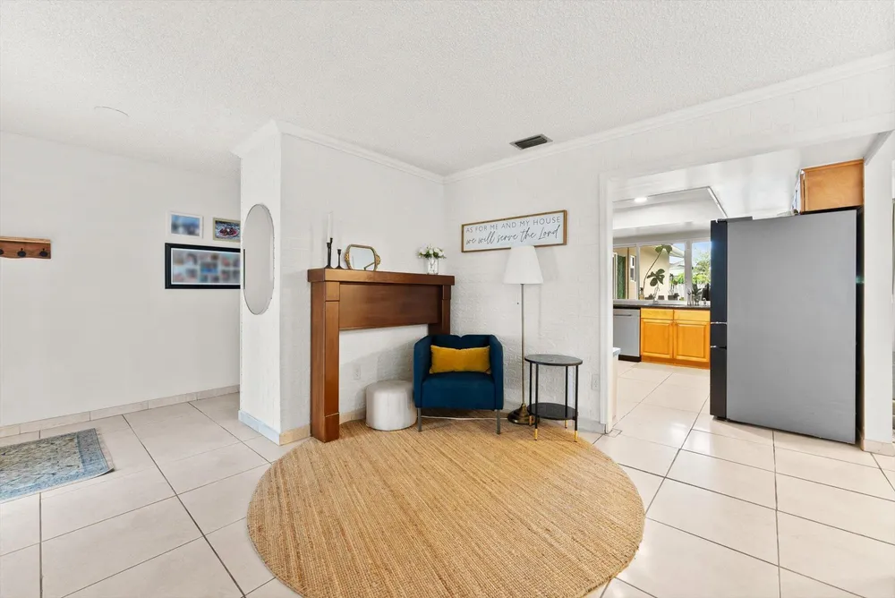 10661 NW 27th Ct, Sunrise, FL 33322