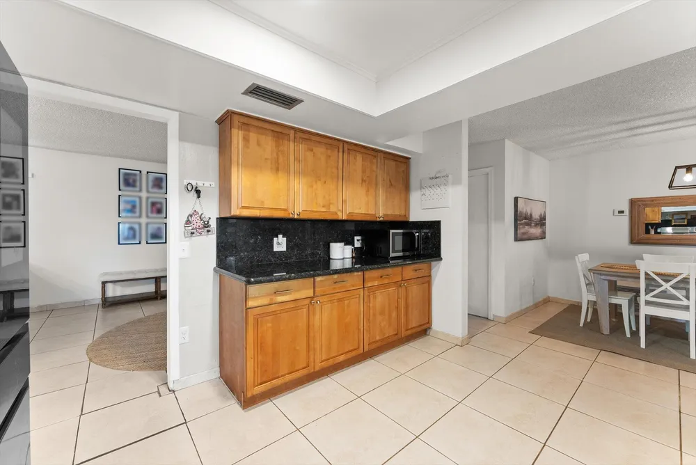 10661 NW 27th Ct, Sunrise, FL 33322