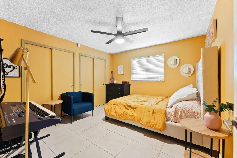 10661 NW 27th Ct, Sunrise, FL 33322