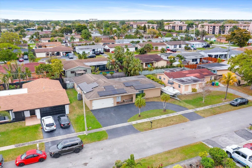 10661 NW 27th Ct, Sunrise, FL 33322