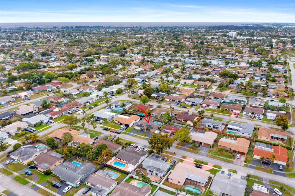 10661 NW 27th Ct, Sunrise, FL 33322