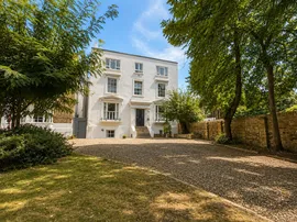 Larkhall Rise, London photo