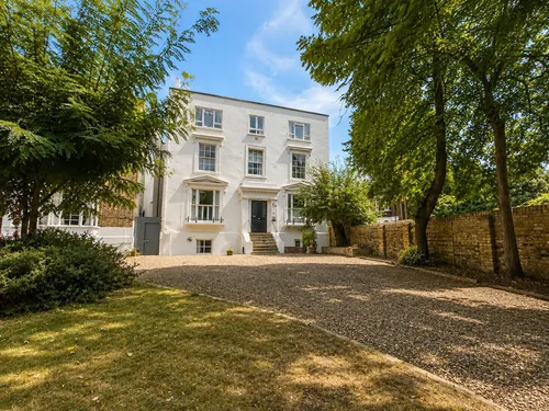 Larkhall Rise, Londonphoto