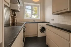 Larkhall Rise, London