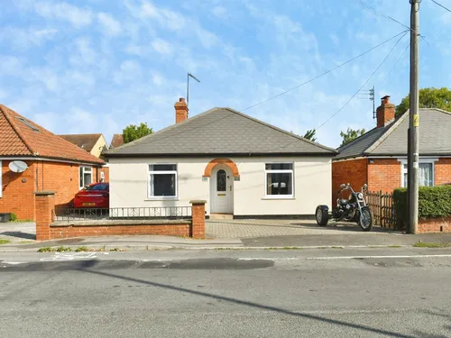 Oldfield Road, WESTBURYphoto
