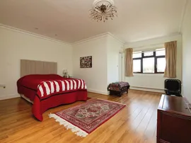 Westrow Drive, Barking thumb 3