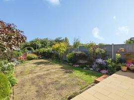 Westrow Drive, Barking thumb 3